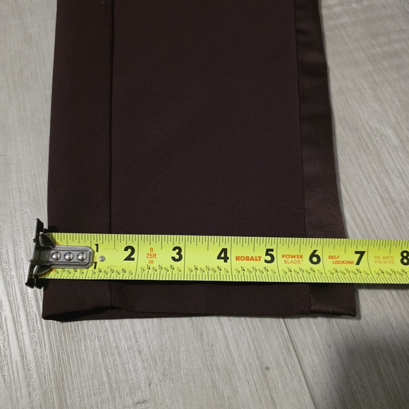 Athleta Burgundy Cropped Pants, Pockets - Picture 11 of 12